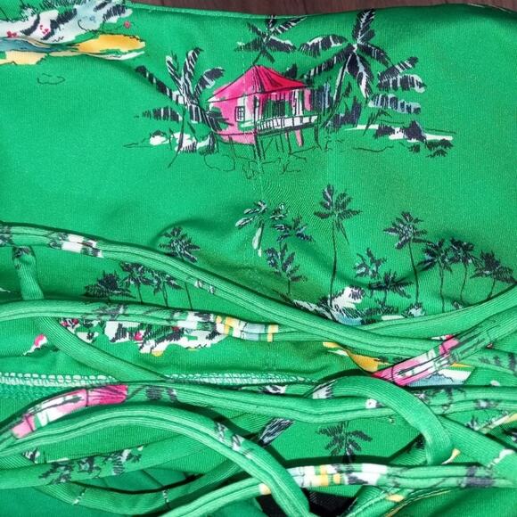 ❄️2/$5❄️[B1] NWOT Crown & Ivy Tropical Green Graphic Tankini, Size Large - Picture 3 of 5